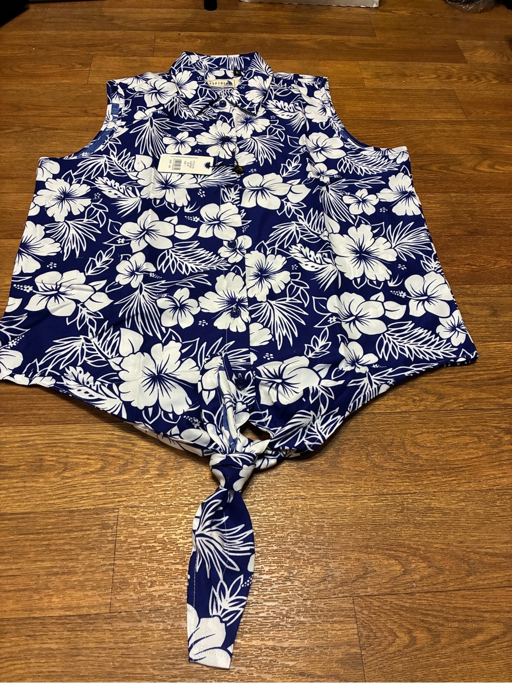 Women’s Seaspice Sleeveless Floral Tie Front Top Size Large NWT